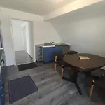 S-21-appartements A8 Stuttgart A8 Ulm Muenchen Mit 3 Bis 4 Einzelzimmer Апартаменты Мерклинген