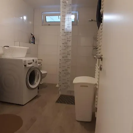 아파트 S-21-appartements A8 Stuttgart A8 Ulm Muenchen Mit 3 Bis 4 Einzelzimmer 메르크린겐
