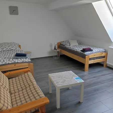 아파트 S-21-appartements A8 Stuttgart A8 Ulm Muenchen Mit 3 Bis 4 Einzelzimmer 메르크린겐