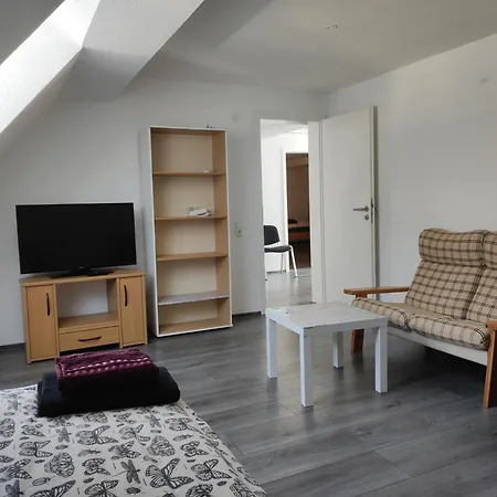 S-21-appartements A8 Stuttgart A8 Ulm Muenchen Mit 3 Bis 4 Einzelzimmer 아파트